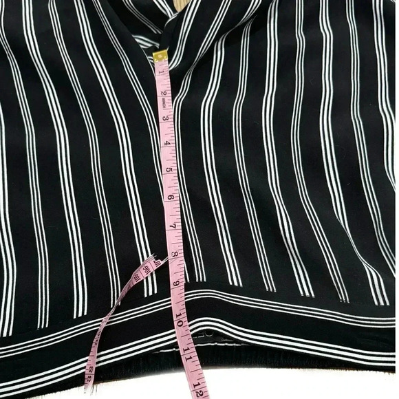 Ann Taylor LOFT Wide Leg Cropped Pants City Chic Striped Black White Small - Picture 10 of 10
